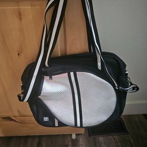 L + W Tennis bag- with shoulder strap. Brand New